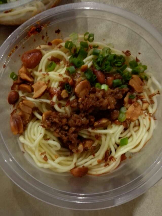 品尝成都小吃